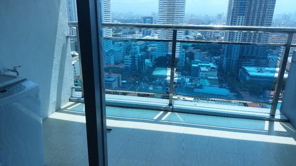 Usa Embassy Front Suite Pearl Of The Orient Manila Exterior photo